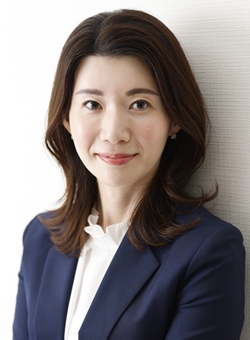 中西 麻理